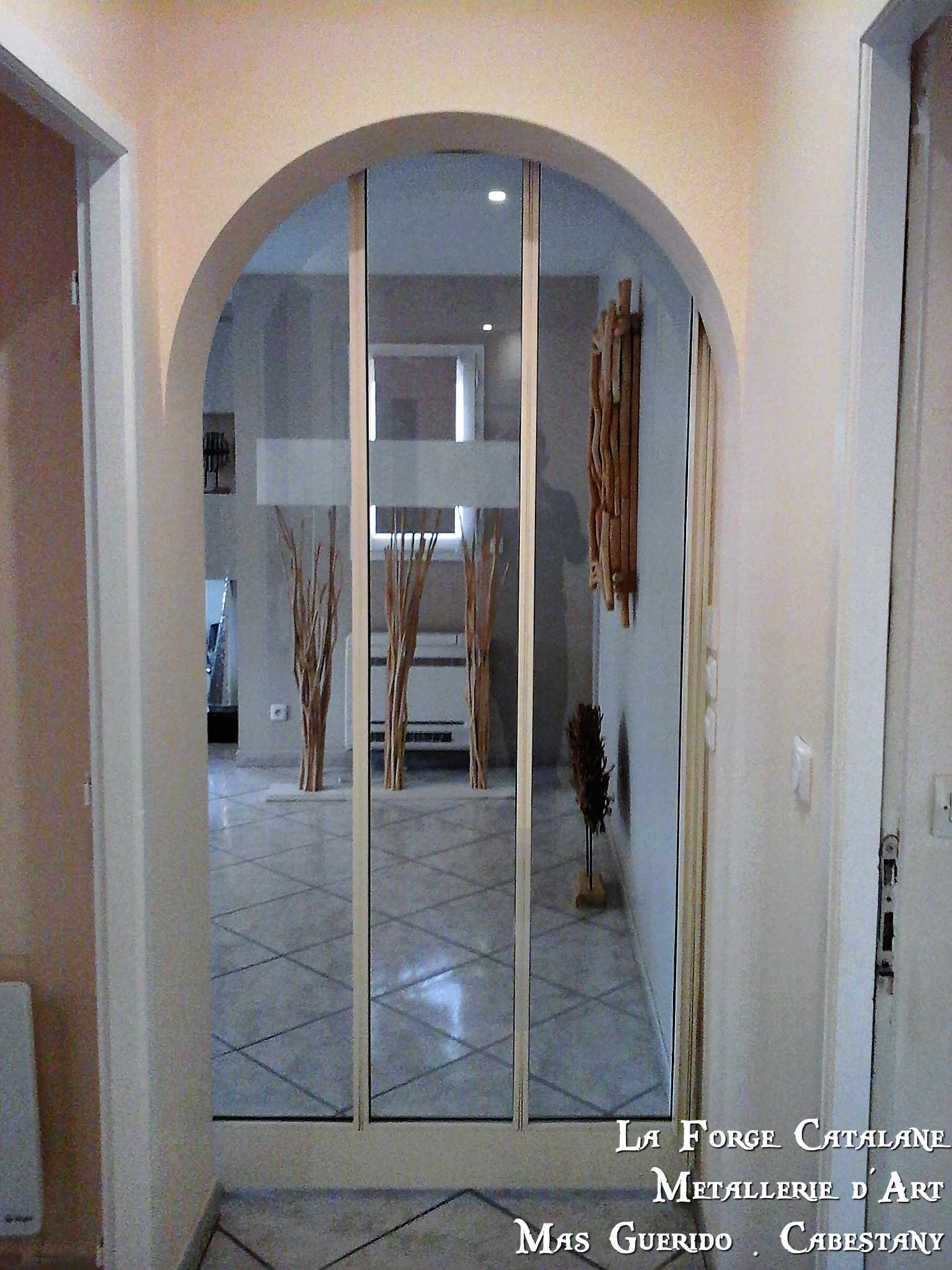 porte coulissante rail sportub verriere ancien atelier forge catalane.jpg